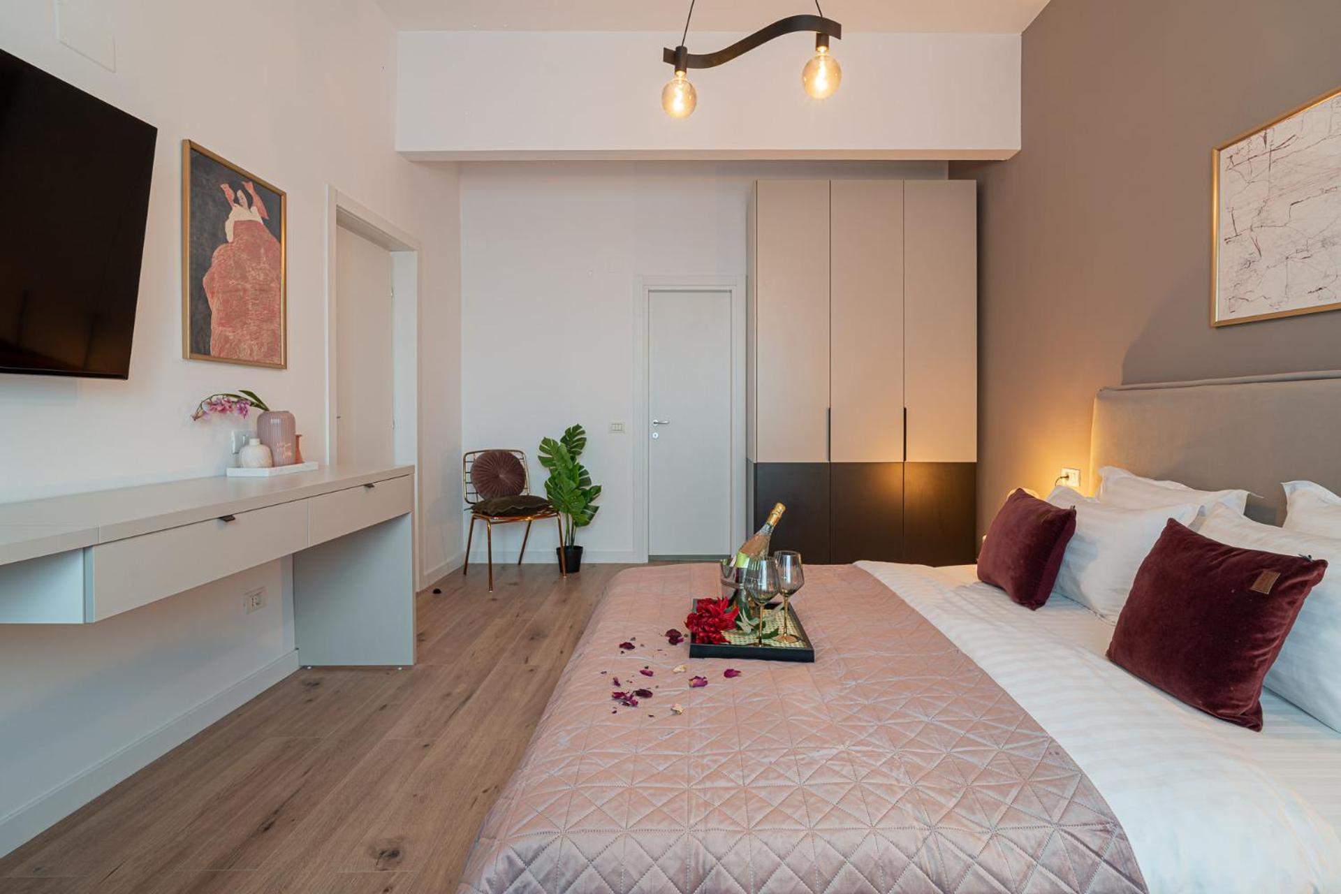 Loggia & Luxe 5Br Penthouse In Universitatii Area Βουκουρέστι Εξωτερικό φωτογραφία